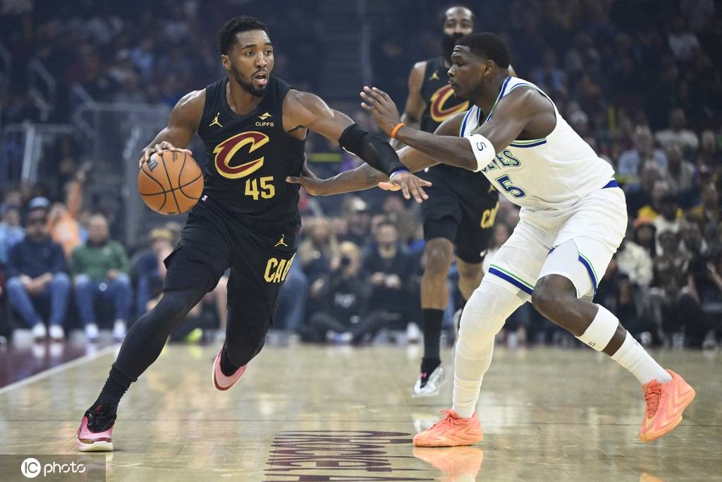 爱德华兹空砍47分米切尔26分 骑士加时险胜森林狼